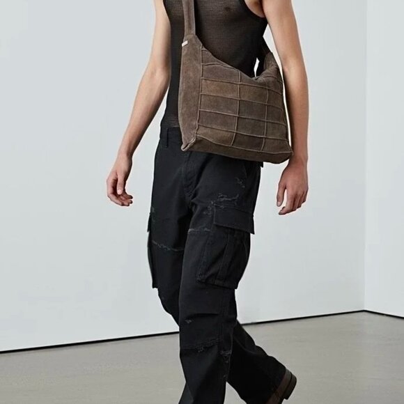 CHANEL suede patchwork '90s crossbody tote - Picture 2 of 11